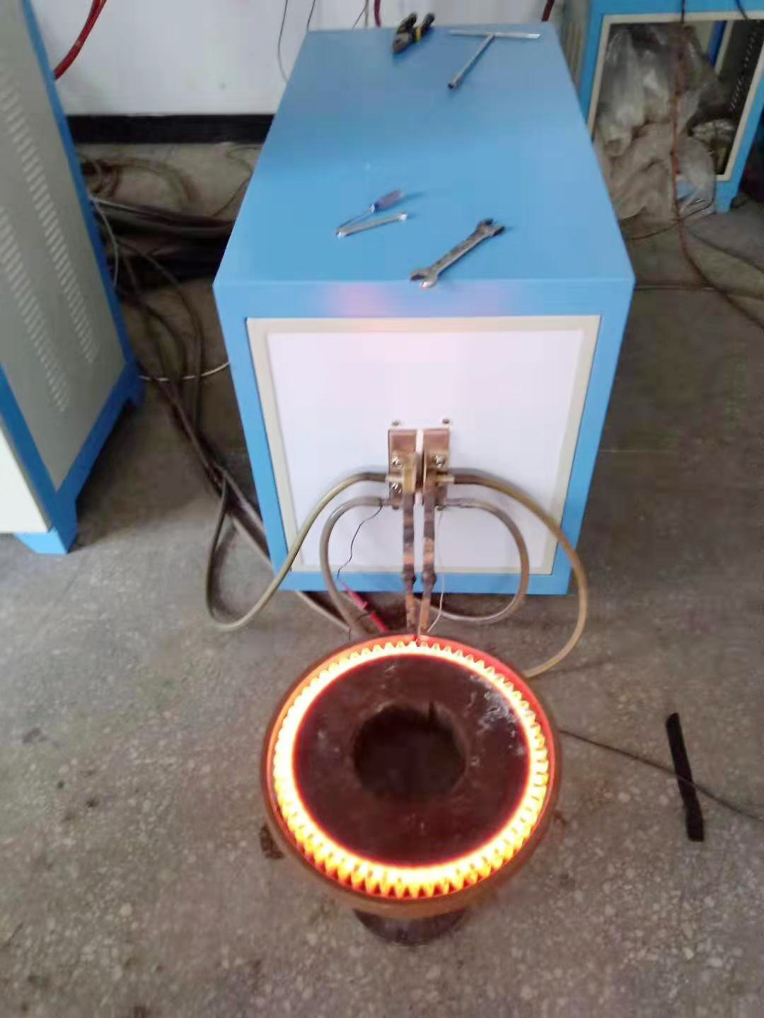 齒輪、鏈輪高頻淬火機